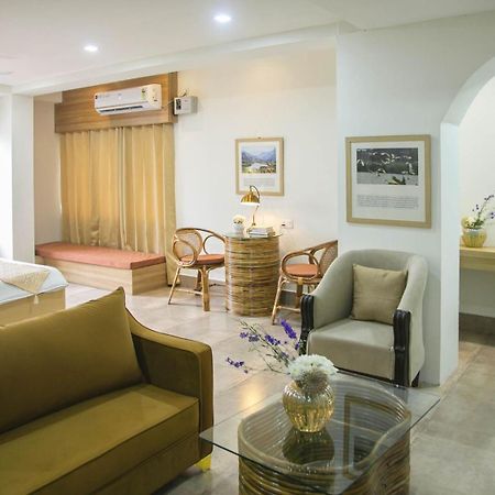 Hotel Lake Shilloi Dimapur Ngoại thất bức ảnh