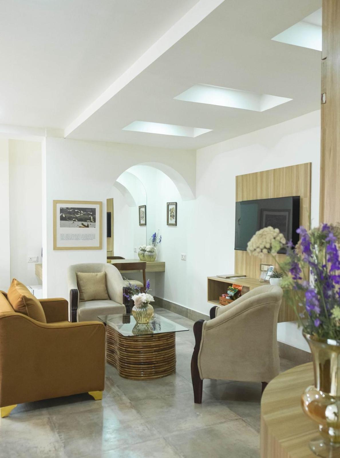 Hotel Lake Shilloi Dimapur Ngoại thất bức ảnh
