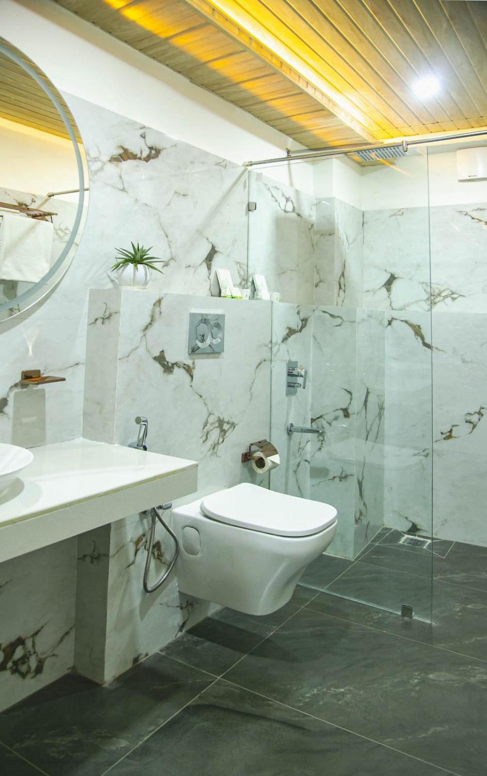 Hotel Lake Shilloi Dimapur Ngoại thất bức ảnh
