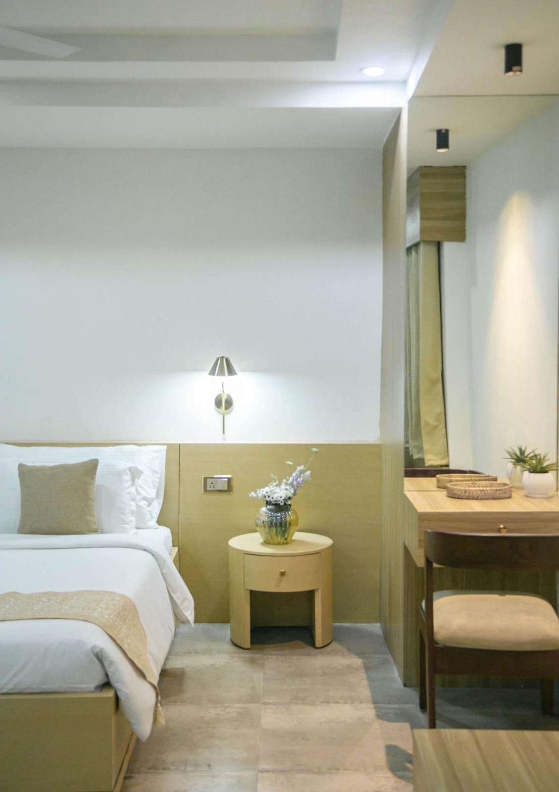 Hotel Lake Shilloi Dimapur Ngoại thất bức ảnh