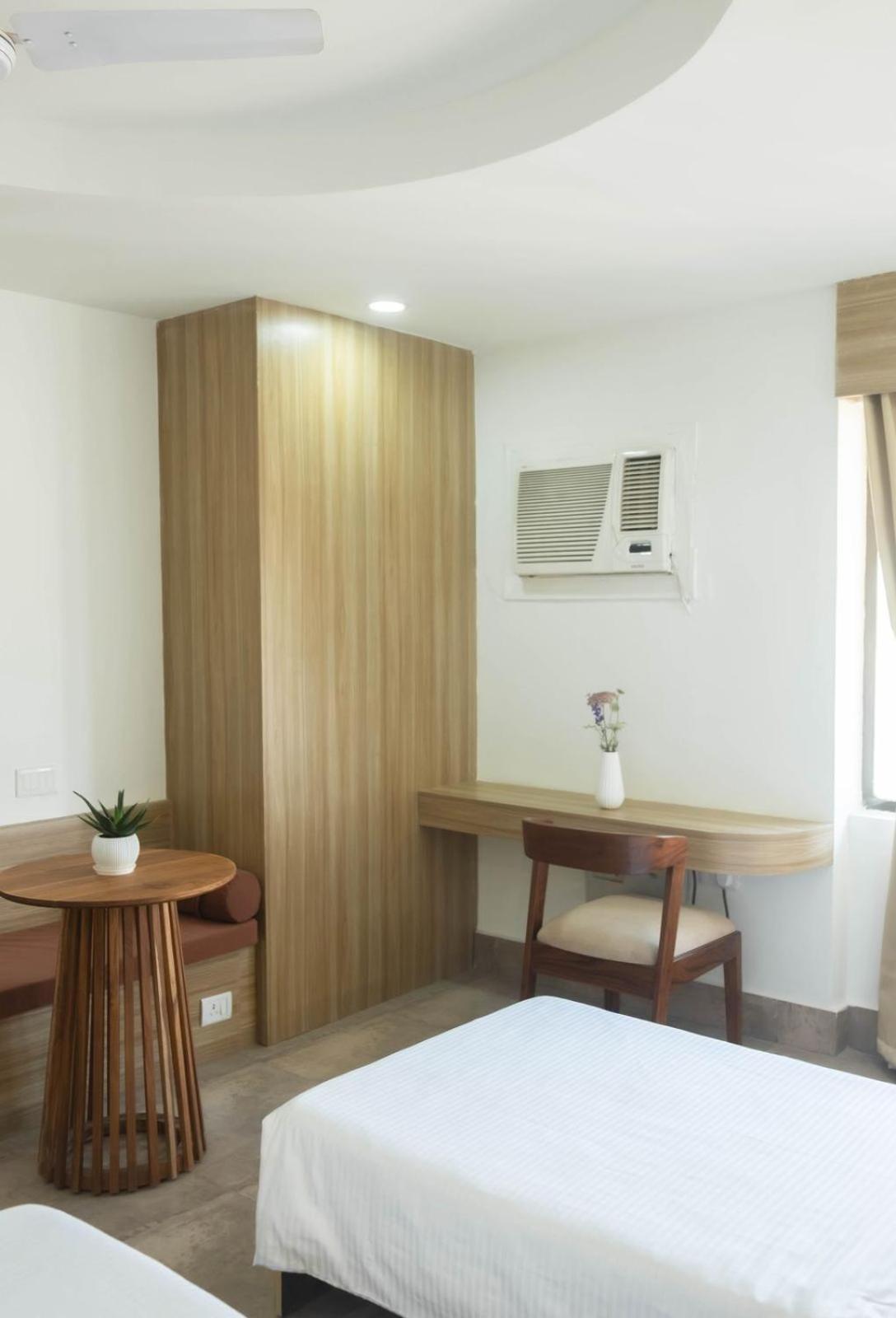 Hotel Lake Shilloi Dimapur Ngoại thất bức ảnh
