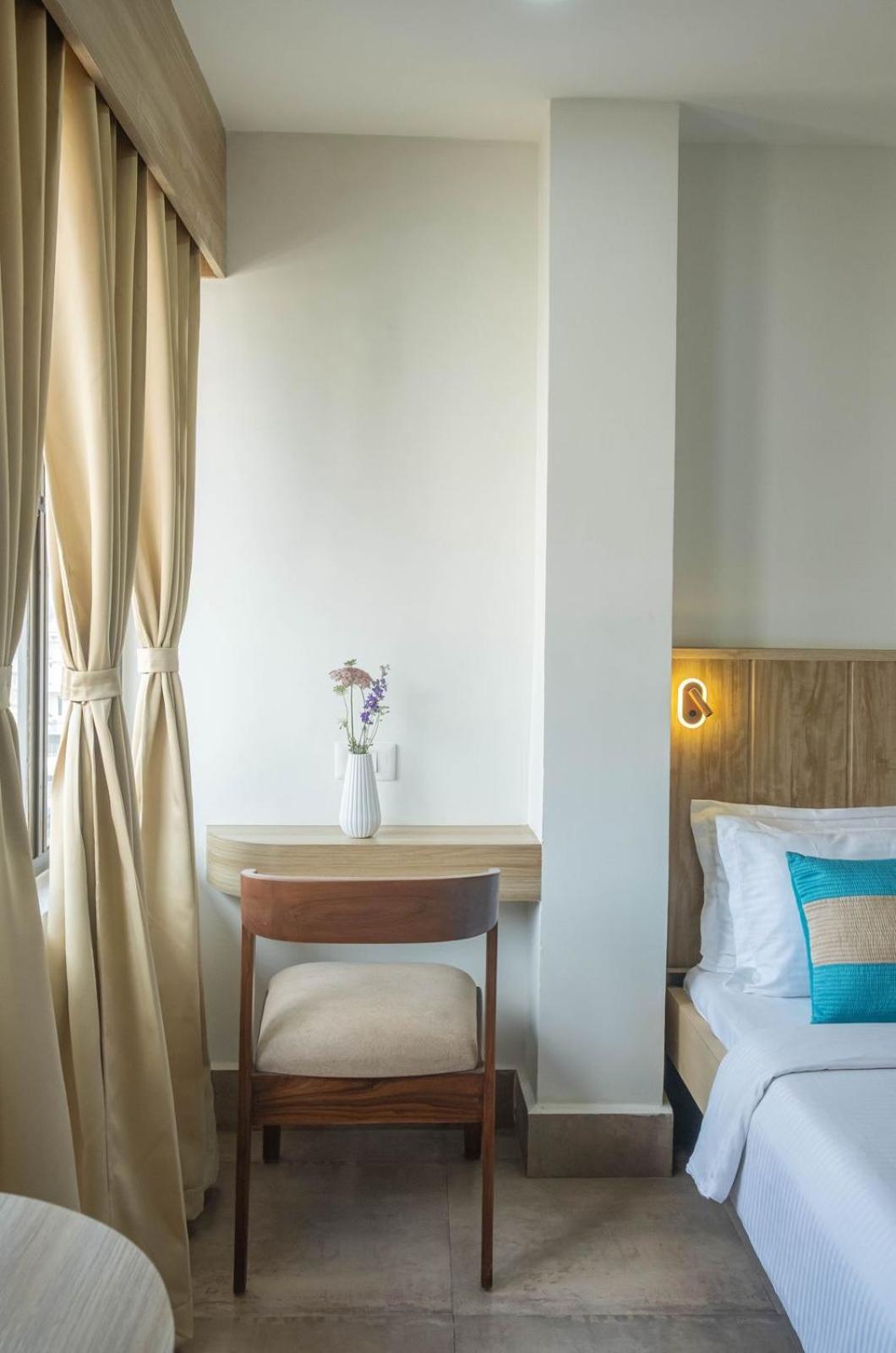 Hotel Lake Shilloi Dimapur Ngoại thất bức ảnh